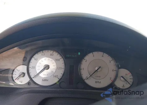 2010 Chrysler 300 Touring/Signature Series/Executive Series from USA, damaged, VIN 2C3CA5CV1AH213037